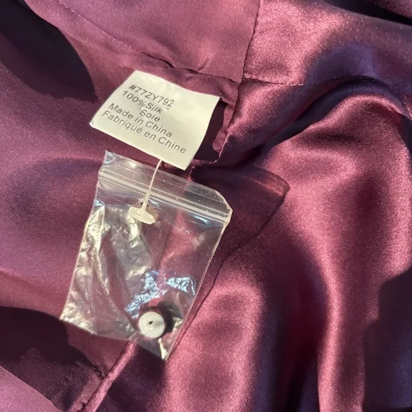 Sandra Angelozzi Elegant Silk Wrap Blouse in Rich Purple 42 - Picture 10 of 10